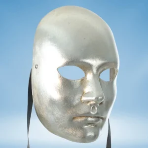 Silberne Maske eines Gesichts